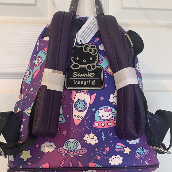 Hello kitty loungefly mini backpack - Picture 4 of 7